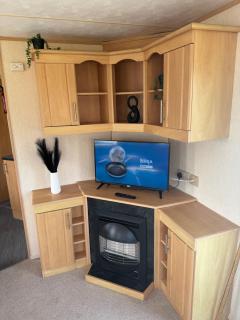 Spacious 8 Berth Caravan in Ingoldmells - Ingoldmells - 9
