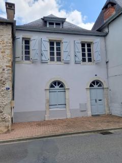Cozy renovated cottage in town - Monein - 8