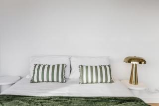 Luxe Park and City Views Haven by Ready Set Host - 4