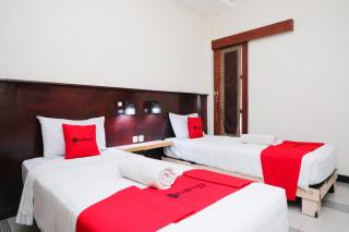 RedDoorz near Legian Street - 4