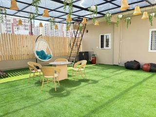 Private Terrace Garden Getaway Stylish 1BHK Apt - 7