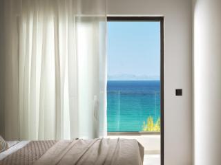 Nomia Villa, a Quintessential Beachside Retreat, by ThinkVilla - Alikanas - 3