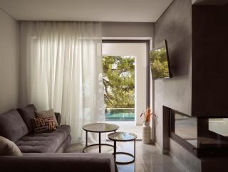 Nomia Villa, a Quintessential Beachside Retreat, by ThinkVilla - Alikanas - 9