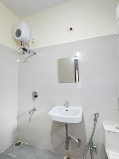 Lit3 Bhk Apartment Private Ac WiFi SmartTv - 9