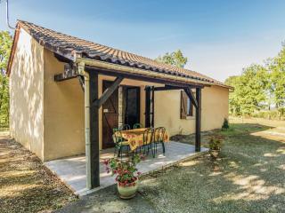 Quiet holiday home with shared pool - 9