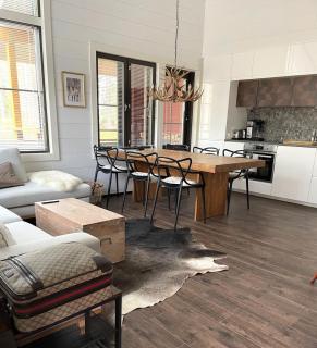 Levi Escape Visit Levi - 8