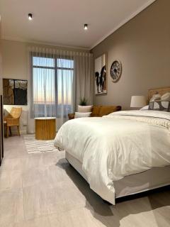 Modern Studio in Menlyn Maine - Pretoria - 9