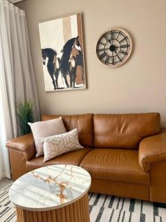 Modern Studio in Menlyn Maine - Pretoria - 1