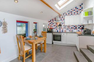 Smugglers Cottage - Porthleven - 2