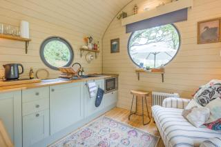 The Pod - Riverside Retreat - Upton upon Severn - 3