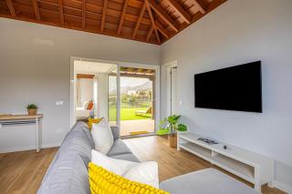 Sonia's Sea View - 3