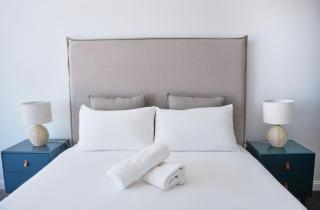 Meriton suites Oceanview Beachfront lux 2B2B apartment over level 55 - 3