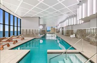 Meriton suites Oceanview Beachfront lux 2B2B apartment over level 55 - 1