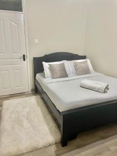 Home Haven- 3 Bedroom Apartment - 2