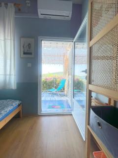 Small house at seafront - 6