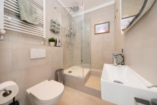 Great 1-room apartment with free underground parking - 4