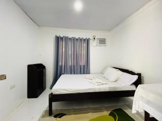 3BR Gray House with kitchen 5 mins walk to the beach 150mbps - General Luna - 1