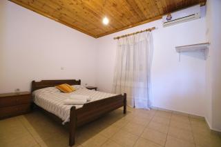 New Peaceful Apartment Near Port - Mirina - 0