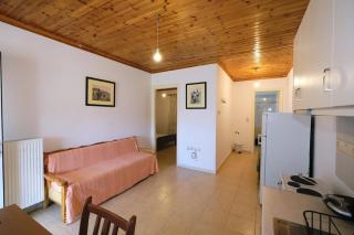New Peaceful Apartment Near Port - Mirina - 8