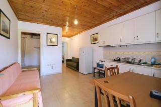 New Peaceful Apartment Near Port - Mirina - 6