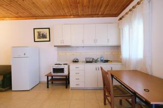 New Peaceful Apartment Near Port - Mirina - 4