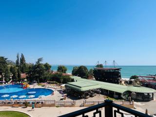 SEAVIEW BG Beach Front Suites - 3