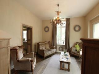 Rustic Charm, Modern Comfort - Latour - 2