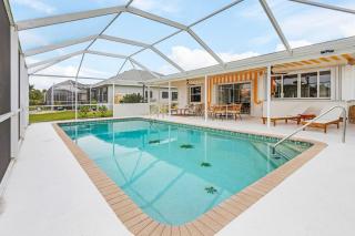 The Color Block Eco-Warm Pool Pet Welcoming - 5