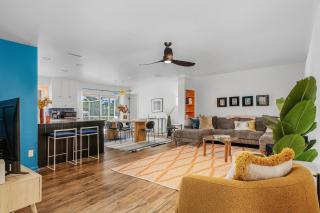 The Color Block Eco-Warm Pool Pet Welcoming - 6