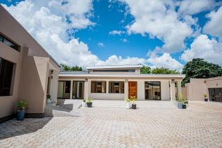 MMK Lodge - Mchinji - 2