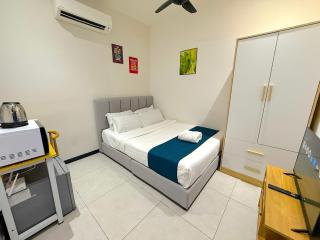 Neu Suites Junior Suite By Serenity Homes Next to Gleneagles & LRT - 6