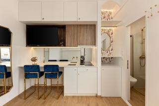 Novotel Studio Private Jacuzzi & Acropolis View - Athen - 1