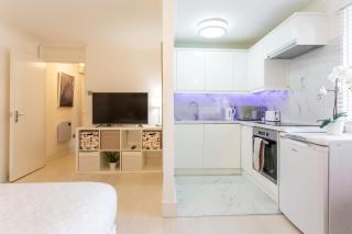 Modern cosy studio close to central zone 2 - 9