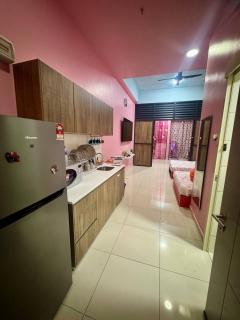 A Hello Kitty Homestay at CH 4 Adult 1 Infants - 0