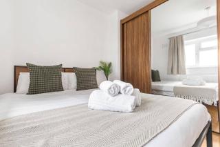 3 Bed House Sleeps 8 -Near Heathrow -Free Parking - 6