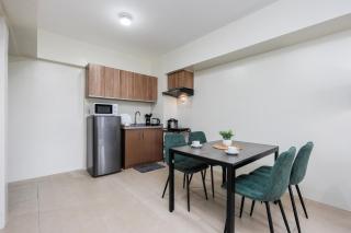 Furnished 1-Bedroom in Avida Towers Riala, Cebu IT Park with Fast WiFi, Netflix, Pool and More - Cebu City - 2