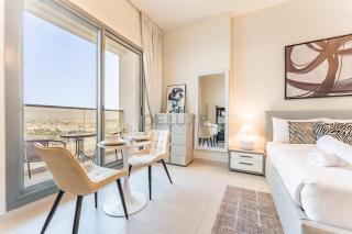 Steps from Dubai Hills Park, Walk to Dubai Hills Mall, 15-Minute Drive to Burj Khalifa and Dubai Mall, Sway Residences, Dubai Hills by Deluxe Holiday Homes - 8