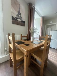 Broughton Street Residence - 2