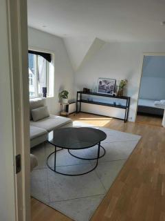 Wonderfully located, 2BR, Balcony - 1