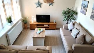 Seashells 2 Bedroom House - 2 minute walk to the beach with parking - Skegness - 0