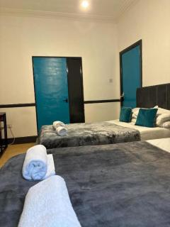 Tudors eSuites - Budget Friendly Apartments - 676S - Birmingham - 0