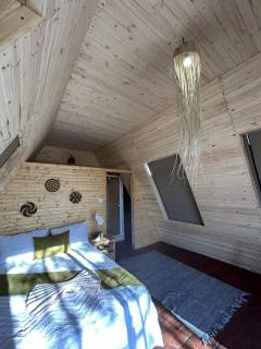 Hippo Lagoon Luxury A Frame On Deck - 8