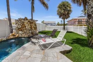 A short walk to Sun & Sand, Coastal Beach Home with Pool - FMB - Aqua Falls - Roelens - 9