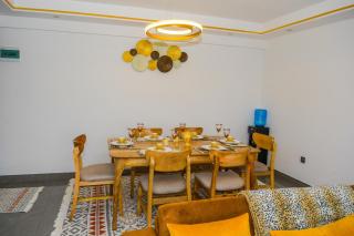 comfort living apartment with Dsq , Gym, rooftop football pitch, coffee house, restaurant, garden and child play area in kileleshwa - Nairobi - 5