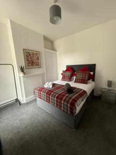 Stylish 4 Bed for long and short term stays - Longbridge - 5