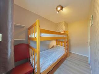 Charmant Appt 2 pièces + mezzanine, proche pistes, casier à ski, parking, cheminée, animaux ok - FR-1-241-167 - 1