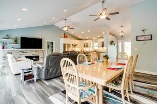 4 Mi to Dtwn Ohio River Valley Home with Deck! - 5