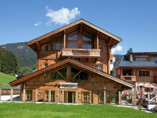 Chalet in Kirchberg near Ski Lift & Sauna - 0