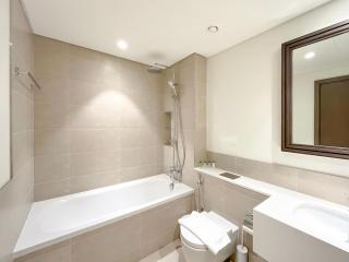 Palm Jumeirah 1BR - Beach, Pool & Atlantis Views - Sabkhah - 5