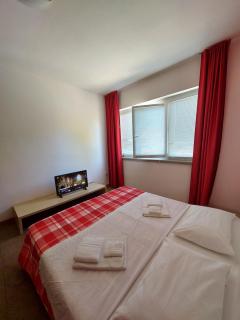 Red House - Borgo Lago - Marta - 2